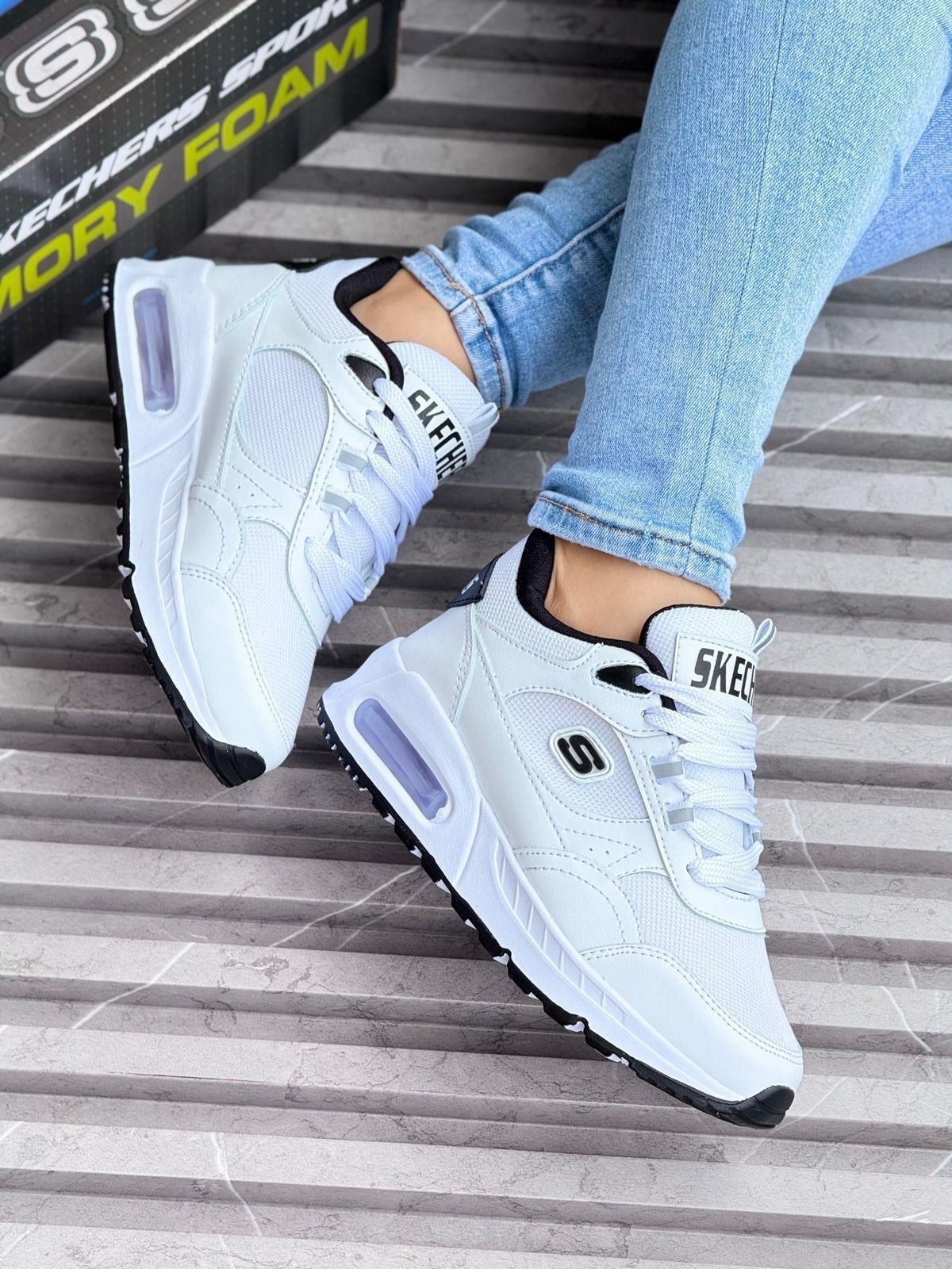 SKECHERS DEPORTIVO
