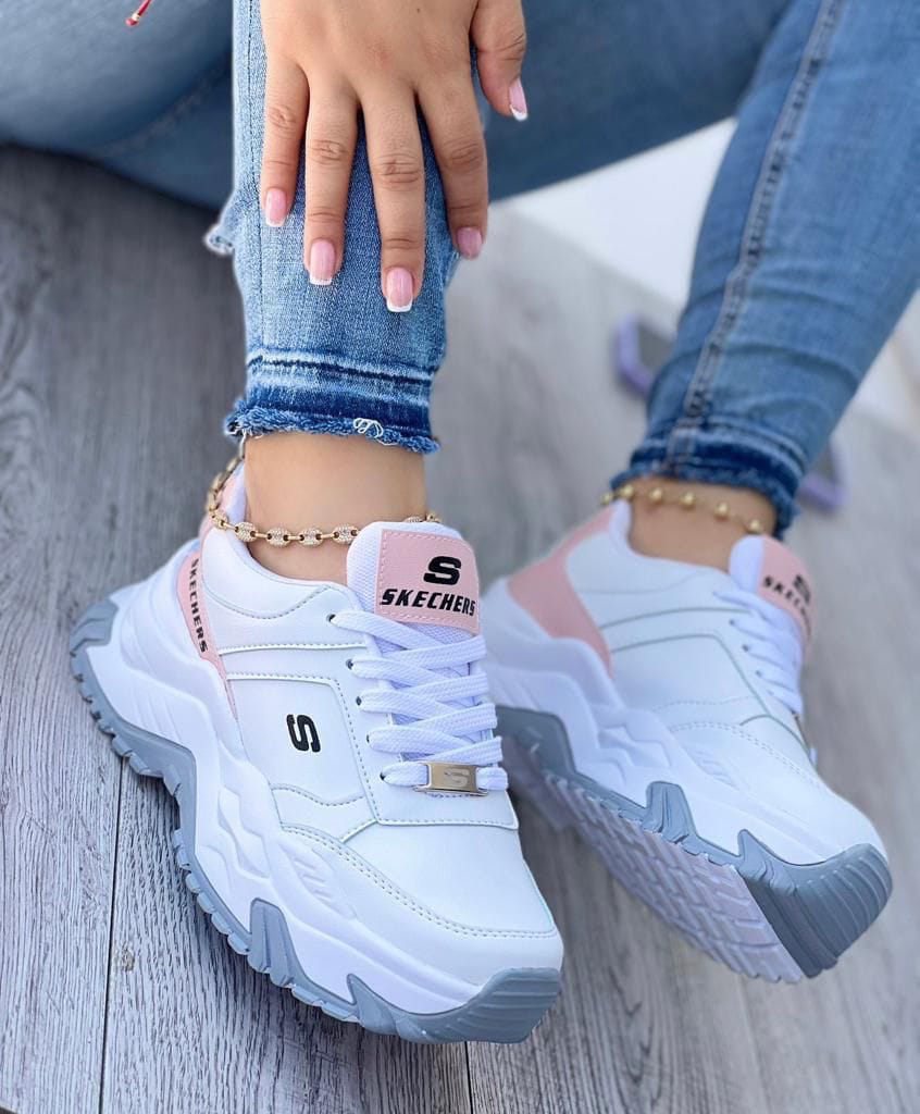SKECHERS